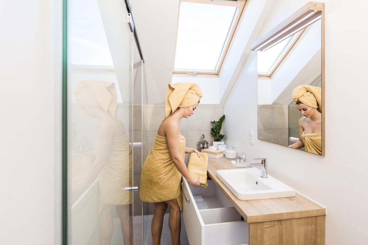 Flexihome Sk - Komenskeho - Private Parking Spot - Ultra Modern And Stylish Kosice Luaran gambar