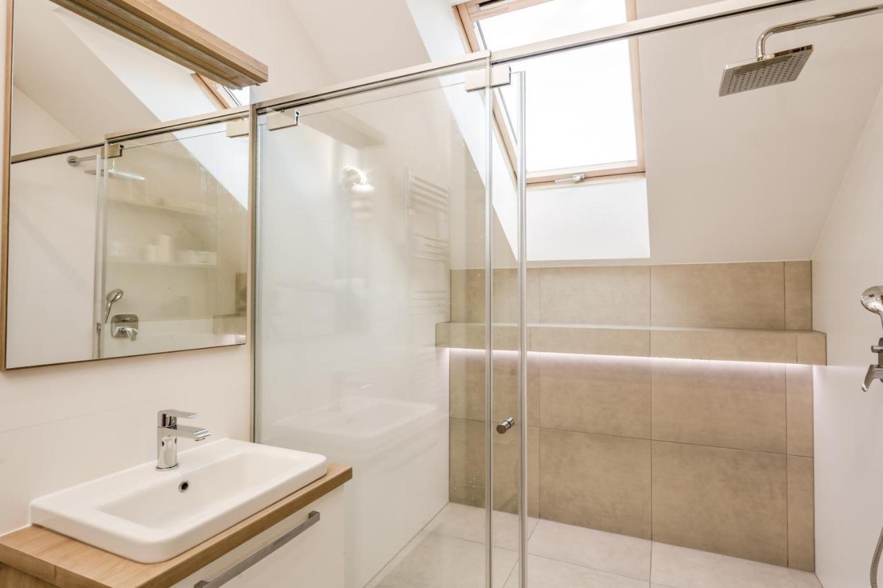 Flexihome Sk - Komenskeho - Private Parking Spot - Ultra Modern And Stylish Kosice Luaran gambar